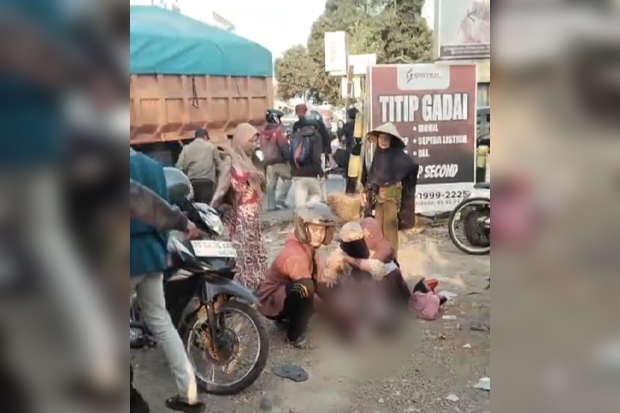 Diduga Langgar Jam Operasional Perda, Truk di Gowa Lindas Kaki Pemotor hingga Remuk