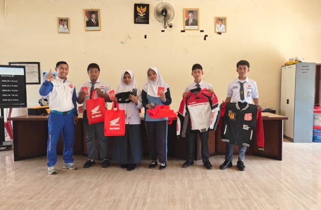 Asmo Sulsel Tanamkan Budaya Safety Riding kepada Pelajar di Bone