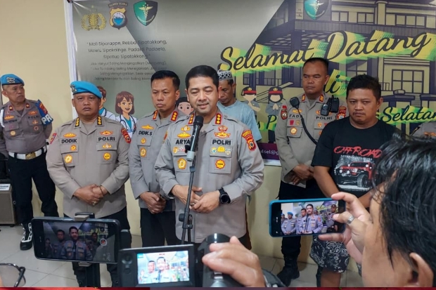 Tawuran di Kandea, Seorang Warga Meninggal dengan Luka Tembak