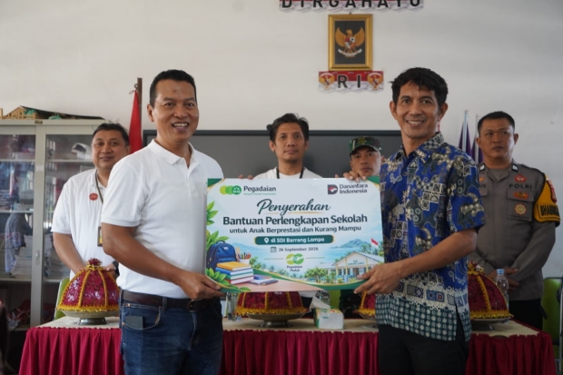 Pegadaian Salurkan Bantuan Perlengkapan Sekolah bagi Anak Berprestasi dan Kurang Mampu