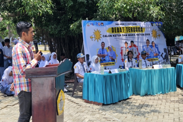 KPU Lutim Dampingi Debat Calon Ketua OSIS SMAN 2 Wotu, Pemuda Diminta Jadi Pengawas Demokrasi