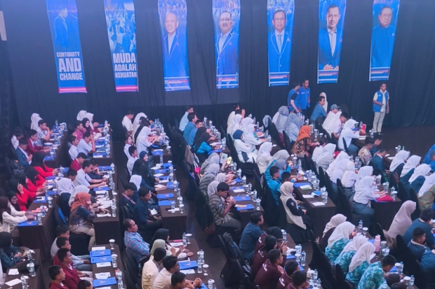 Demokrat Sulsel Ajak Pelajar SMA/SMK Belajar di Hotel, Tanamkan Pendidikan Politik Sejak Dini