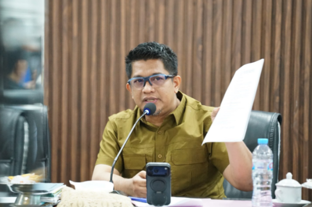 DPRD Gowa Serahkan Surat Usulan Pemberhentian Husniah ke Mendagri