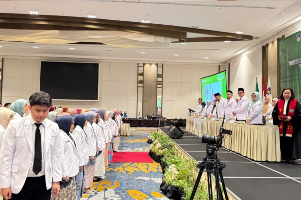 FK UMI Teguhkan Toleransi, Dokter Beragama Kristen Ikuti Pengucapan Sumpah Dokter