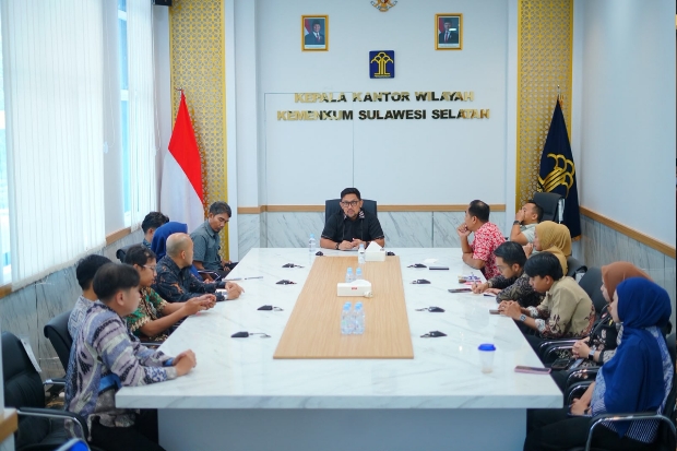 Matangkan Layanan  Kemenkum Sulsel Melalui Evaluasi Aplikasi La Macca