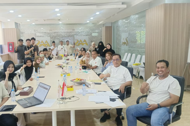 Modal Usaha Rp1,5 Miliar, IKA Unhas Bantu Mahasiswa Jadi Pengusaha