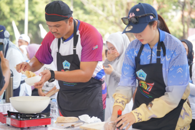 Bupati Bantaeng dan Istri Sajikan Nasi Goreng Spesial