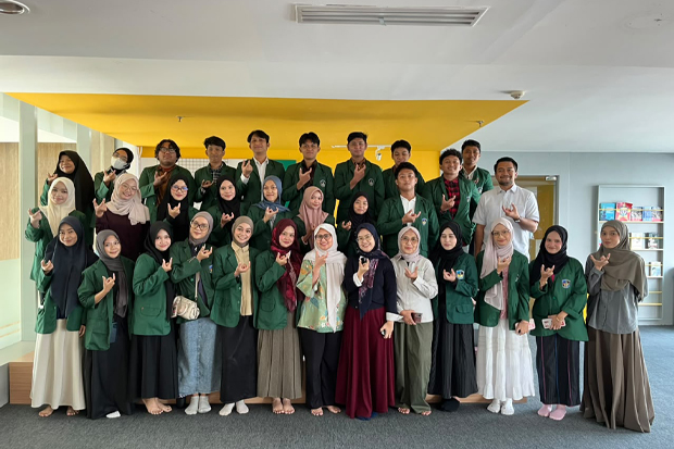 27 Mahasiswa Hukum UMI belajar peran Legal Corporate bersama KALLA Group