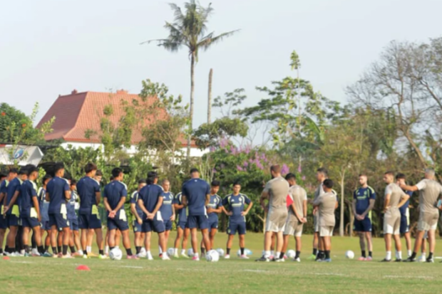 PSM Makassar Tantang Rekor Tak Terkalahkan Bhayangkara