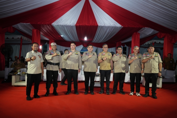 Kemensos RI Beri Penghargaan Penanggulangan Bencana kepada Wali Kota Makassar