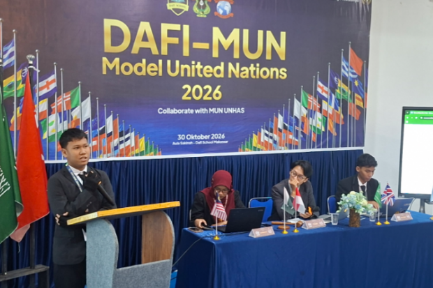 Puluhan Siswa SMP-SMA SIT Darul Fikri Ikuti Simulasi Sidang PBB di DAFI-MUN