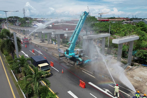 Tim Emergency Respons Training (ERT) Jalan Tol Makassar, menggelar Join Drill Emergency gangguan keselamatan di Tol Makassar.