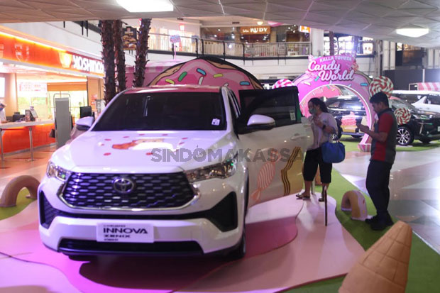 Suasana pameran Kalla Toyota bertema Candy Land di, Mall Ratu Indah, Makassar, (18/1/2023). Foto: Sindomakassar/Muchtamir Zaide