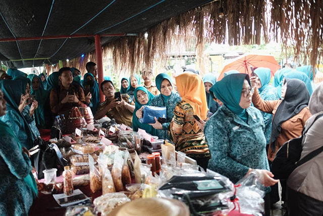 Kunjungan Tim Penggerak PKK Kabupaten Pesawaran, Provinsi Lampung  di Kabupaten Gowa, di pimpin Ketua TP PKK, Nanda Indira Dendi.