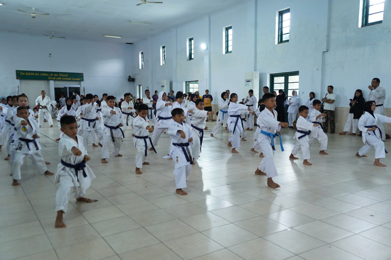 Kegiatan ini untuk melaksanakan latihan bersama dan melaksanakan ujian kenaikan tingkat atau sabuk karate.