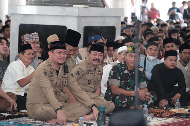 Rangkaian tujuh tahun kepemimpinan Bupati Gowa Adnan Purichta ichsan dan Wakil Bupati Gowa Abd Rauf Malaganni di Masjid Agung Syekh Yusuf, Kabupaten Gowa, Senin (27/2/2023).