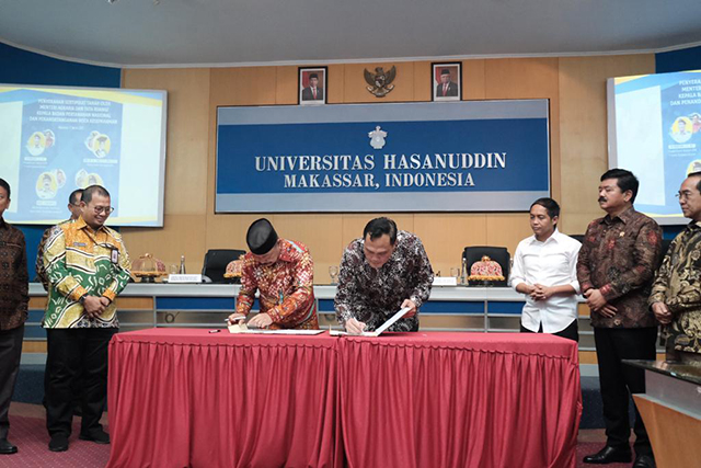 Penandatanganan Nota Kesepahaman Kementrian ATR/BPN dengan Pemerintah Kabupaten Gowa tentang Pembuatan Peta Tematik Pertanahan dan Ruang (PTPR) dalam rangka Percepatan Pendaftaran Tanah Sistematik Lengkap (PTSL).