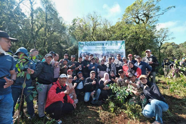 Sebanyak 4.000 bibit pohon berbagai jenis disiapkan dalam rangka Penghijauan Lahan Kritis di Kawasan Hutan Produksi, Desa Tonasa.