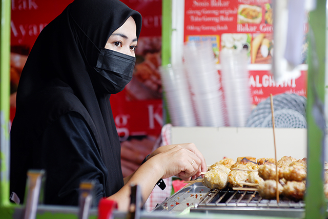 Pasar Cidu ini menjadi surganya para pecinta jajanan kaki lima (street food) dan menjadi destinasi wisata kuliner di kota ini yang cukup populer.