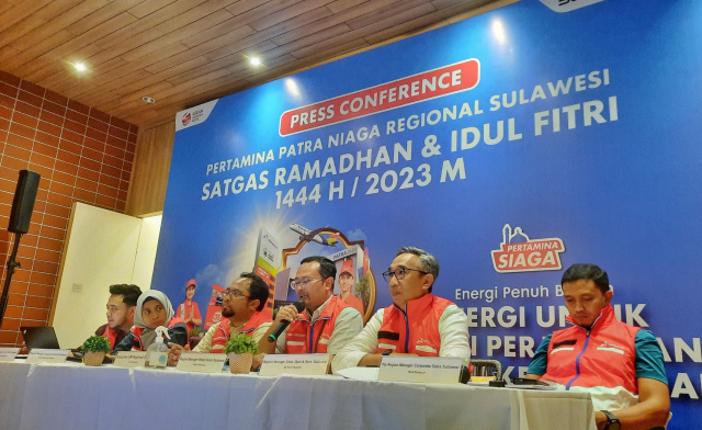 Pihak Pertamina Patra Niaga Regional Sulawesi menyampaikan keterangan pers terkaitq kesiapan Pertamina jelang momen arus mudik dan Hari Raya Idul Fitri 1444 H di Makassar, Jumat (14/4/2023).