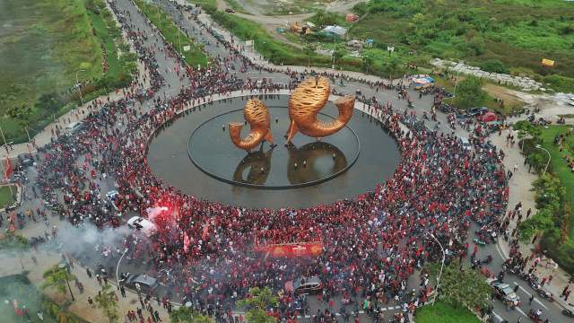 Lautan Manusia di Pesta PSM Juara Liga