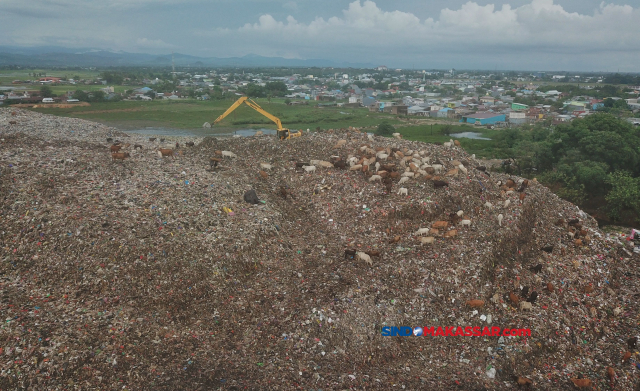 Selama libur lebaran Idul Fitri 1444 Hijriyah di Kota Makassar, terjadi peningkatan volume sampah.