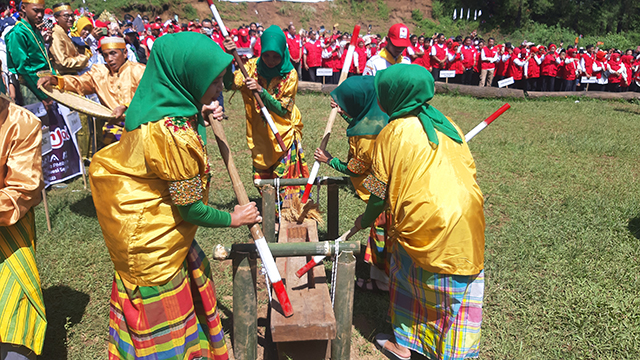 Ribuan relawan se-Sulawesi Selatan berkumpul di Kota Malino Kecamatan Tinggimoncong untuk mengikuti pelaksanaan Jumpa Bakti dan Gembira (Jumbara) PMR IX Palang Merah Indonesia (PMI) Provinsi Sulawesi Selatan, Sabtu (13/5/2023).