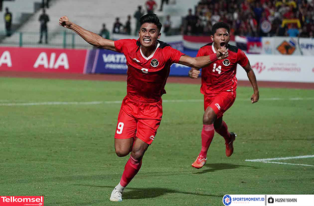 Pesepakbola Indonesia, M Ramadhan Sananta berhasil mencetak dua gol ke gawang Thailand pada gelaran SEA Games 2023 Kamboja di Olympic Stadium, Phnom Penh, Selasa (16/5/2023).