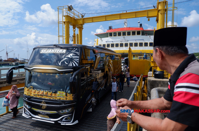 JCH Kabupaten Kepulauan Selayar akan bergabung dengan JCH embarkasi Makassar di Asrama Haji Sudiang Makassar sebelum diterbangkan menuju Mekah, Arab Saudi.