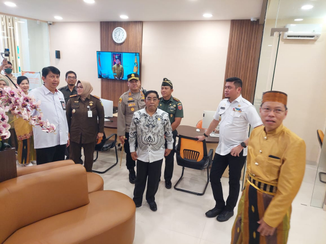 Bank Perkreditan Rakyat (BPR) Hasamitra melakukan grand opening kantor baru di jalan Usman Salengke No 2, Kabupaten Gowa, Sulawesi Selatan, Rabu (24/5/2023).