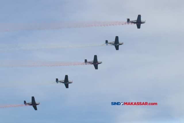 Pembukaan Multilateral Naval Exercise Komodo (MNEK) 2023 di Pelabuhan Soekarno Hatta, Makassar, Senin (5/6/2023).