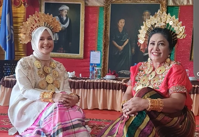 Kunjungan ke Balla Lompoa merupakan rangkaian dari acara MNEK 2023, dimana para isteri dari delegasi mengikuti tour ke sejumlah tempat-tempat bersejarah, termasuk ke Benteng Fort Rotterdam.