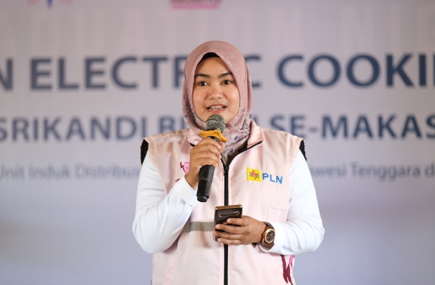 Ketua Srikandi PLN UID Sulselrabar, Rathy Shinta Utami, menegaskan PLN terus mendukung gaya hidup serba elektrik. Salah satunya melalui kegiatan Fun Electric Cooking.