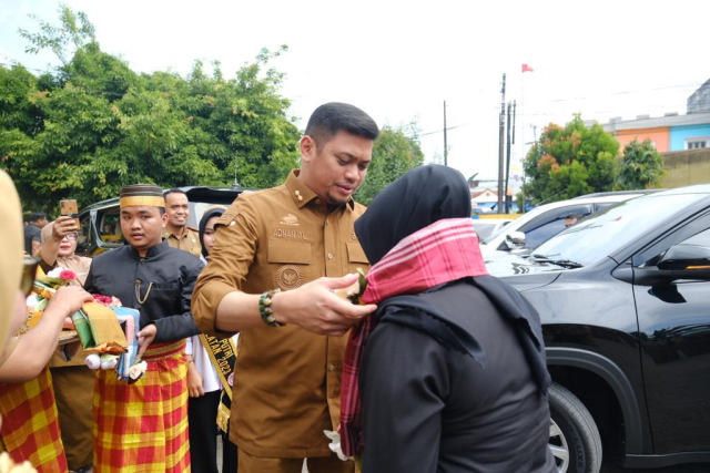 Tim Setmil Presiden RI bersama Badan BKKBN RI melakukan peninjauan lapangan terhadap Program Bangga Kencana dan Penurunan Stunting di Kabupaten Gowa, Selasa (20/6/2023).