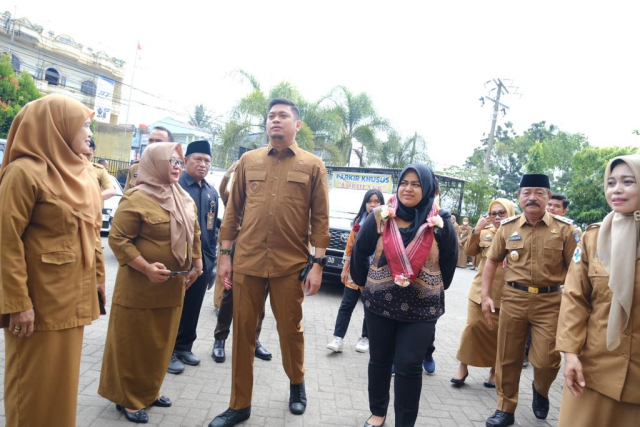 Tim Setmil Presiden RI bersama Badan BKKBN RI melakukan peninjauan lapangan terhadap Program Bangga Kencana dan Penurunan Stunting di Kabupaten Gowa, Selasa (20/6/2023).