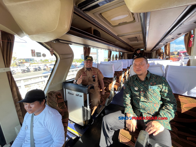 Gubernur Sulawesi Selatan (Sulsel) Andi Sudirman Sulaiman, meluncurkan program Trans Sulsel (Transportasi Andalan Sulawesi Selatan) di Kawasan CPI Makassar, Senin (10/7/2023).