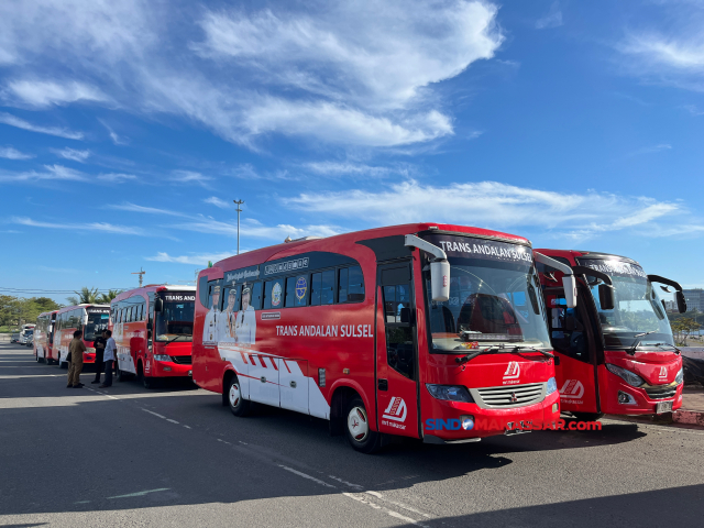 Trans Andalan Sulsel akan mengoperasikan 26 bus di 2 kota dan 11 kabupaten di Sulsel.