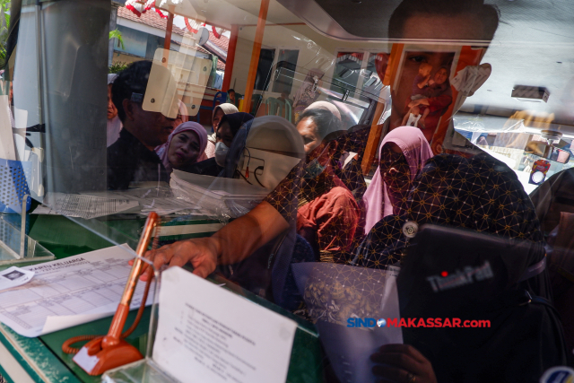 Mobil yang disediakan Kantor BPJS Kesehatan Cabang Makassar ini melayani administrasi Program Jaminan Kesehatan Nasional (JKN). Mobil ini dimanfaatkan warga untuk berbagai macam keperluan administrasi.