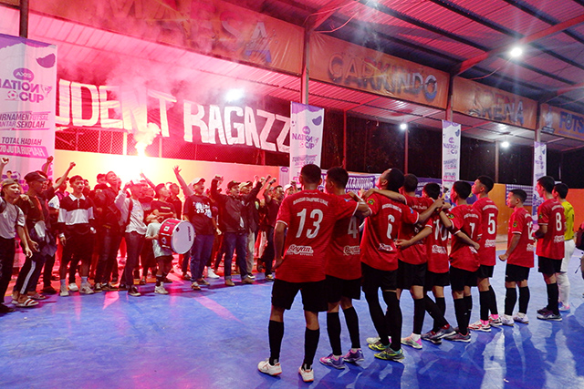 Tim SMAN 8 Makassar sebagai juara babak regional Sulawesi di Makassar, akan mewakili sekolah dari region Sulawesi.