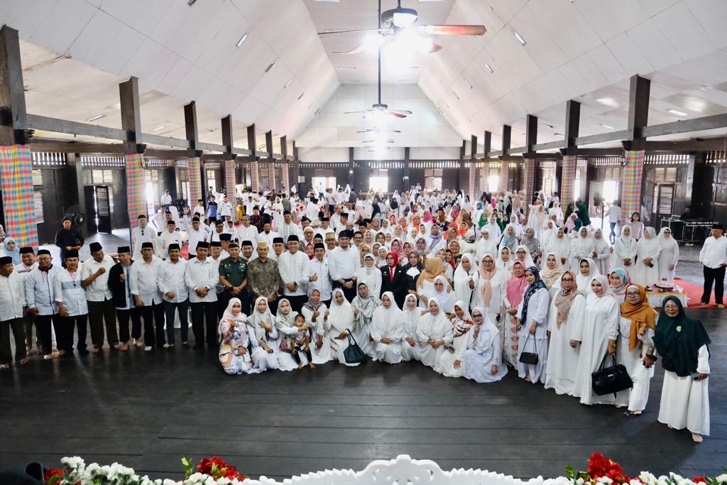 Halal Bi Halal Dewan Pimpinan Pusat (DPP) Kerukunan Keluarga Bulukumba (KKB) berlangsung di Istama Tamalate, Kamis (1/6).