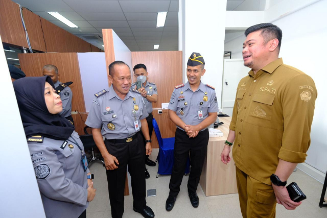 Bupati Gowa, Adnan Purichta Ichsan menghadiri Soft Launching Mal Pelayanan Publik (MPP) yang berlokasi di Jalan H.O.S. Cokrominoto Sungguminasa, Senin (26/2/2024).