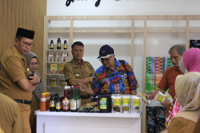 Pemerintah Kabupaten Gowa menjadi satu-satunya perwakilan kabupaten di Sulawesi Selatan yang berhasil masuk sepuluh besar kabupaten di seluruh Indonesia pada Penghargaan Pembangunan Daerah (PPD) 2024 yang diselenggarakan oleh Bappenas RI.