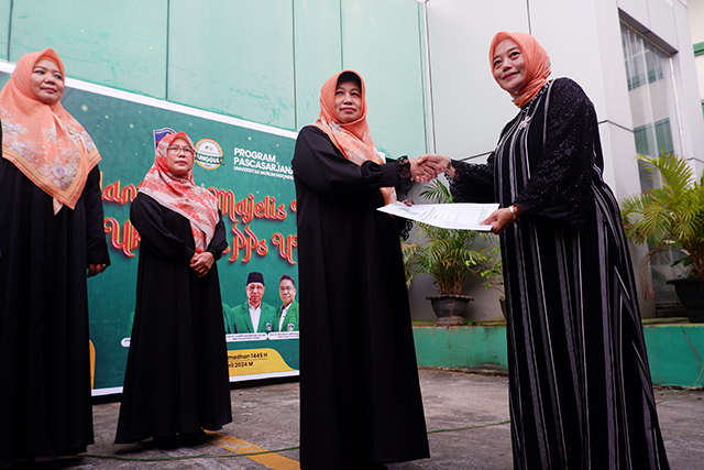 FOTO: Pelantikan Pengurus Melantik Majelis Taklim Ukhuwah Program Pascasarjana UMI