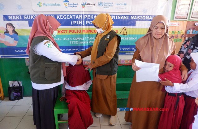 FOTO: Pemberian PIN Polio Pada Siswa SD di Kota Makassar