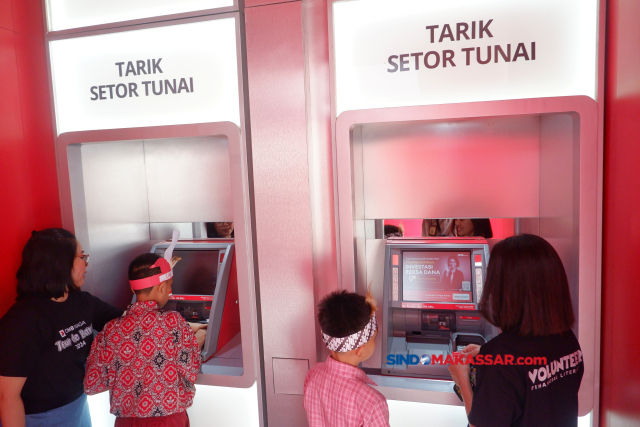 PT Bank CIMB Niaga Tbk. (CIMB Niaga) menggelar program literasi keuangan Tour de Bank (TDB) bagi 200 siswa sekolah dasar dari 4 sekolah yang bertempat di Kantor Cabang CIMB Niaga Syariah Jalan Veteran Selatan, Makassar.