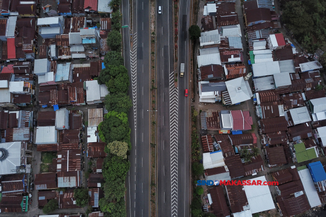 Jalan Tol MNP terhubung dengan Bandara Internasional Sultan Hasanuddin, Kawasan Industri Makassar (KIMA) dan Pelabuhan Soekarno Hatta.