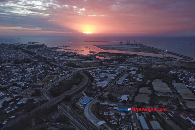 FOTO: Jalan Akses Tol Makassar New Port