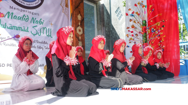 Suasana Maulid Nabi Muhammad SAW di SD Pertiwi Makasar, Jumat (27/9/2024).