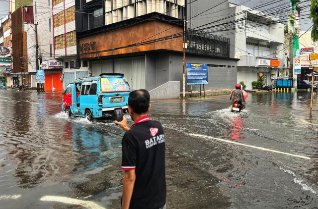 Makassar Diterjang Banjir