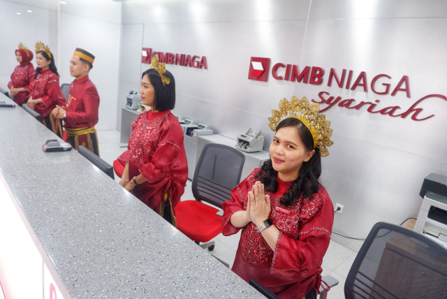 Digital Branch ini merupakan kantor cabang hybrid kedua CIMB Niaga di Makassar, yang menggabungkan kapabilitas digital dengan layanan perbankan konvensional di kantor cabang.